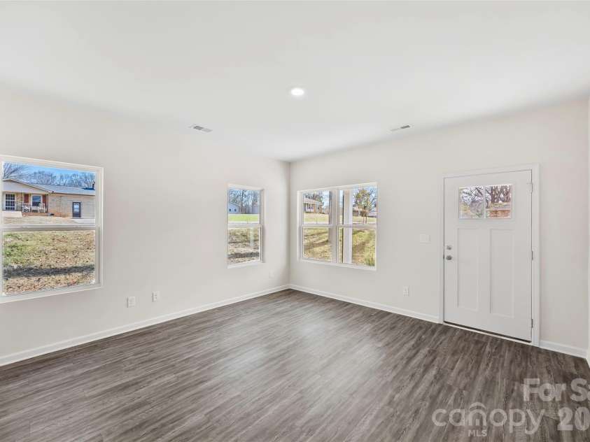 398 Brice Street, Kings Mountain, NC 28086.  MLS# CAR4345960, YatesRealty ID 9000. 