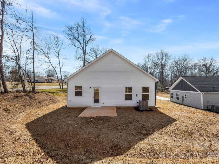 398 Brice Street, Kings Mountain, NC 28086.  MLS# CAR4345960, YatesRealty ID 9000. 