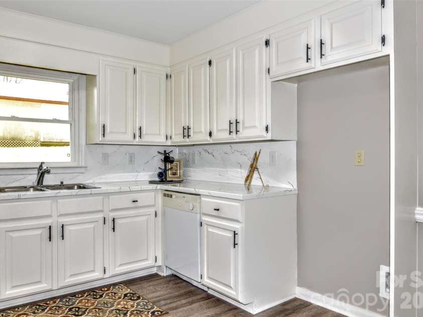 3916 Wonderland Drive, Matthews, NC 28104.  MLS# CAR4365192, YatesRealty ID 9002. 