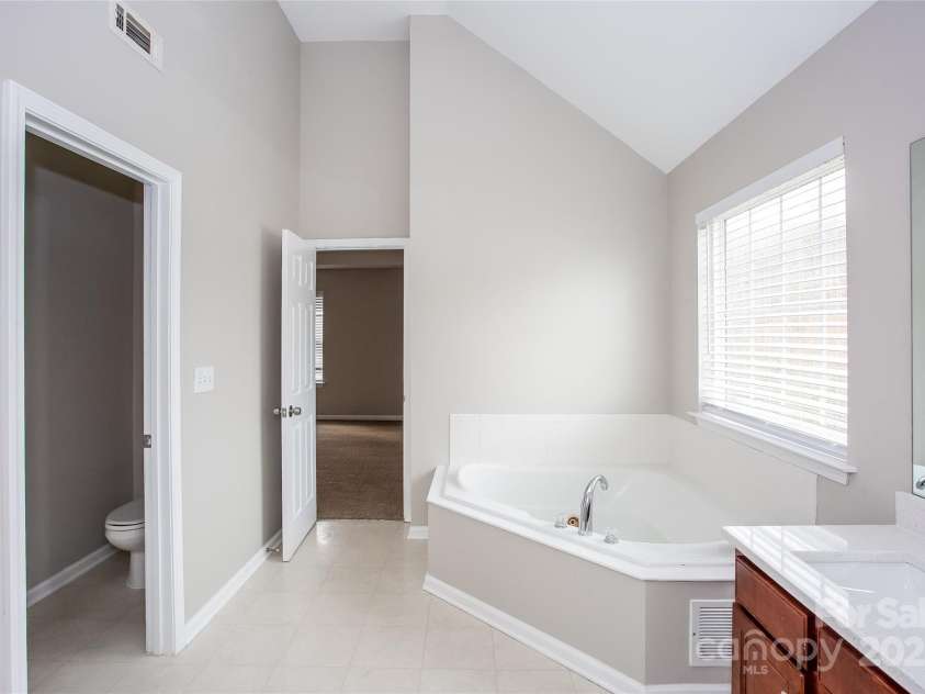 240 Bluffton Road, Mooresville, NC 28115.  MLS# CAR4242501, YatesRealty ID 9003. 