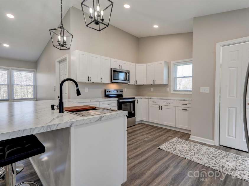 108 Spiral Lane, Shelby, NC 28152.  MLS# CAR4231085, YatesRealty ID 9004. Kitchen