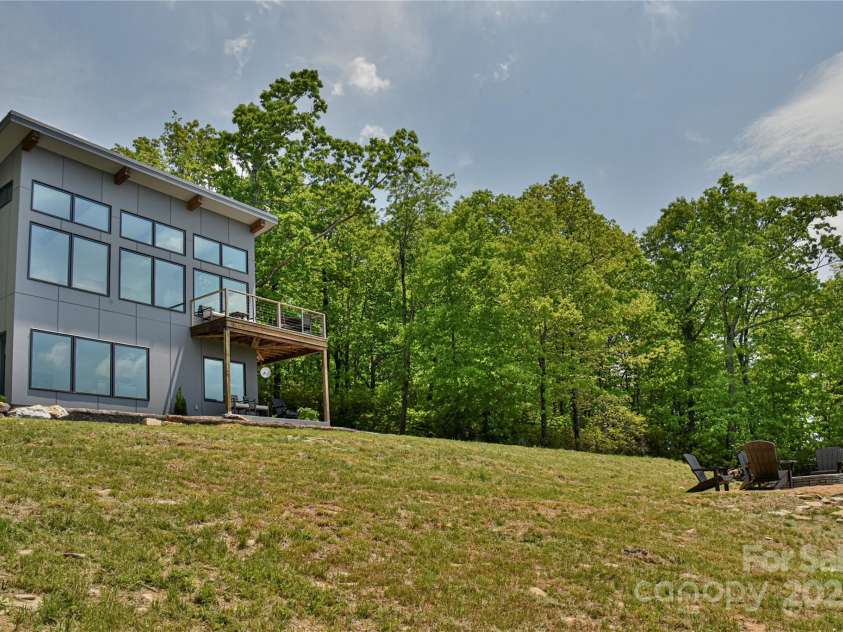 41 High Cliffs Trail, Black Mountain, NC 28711.  MLS# CAR4211421, YatesRealty ID 9005. 