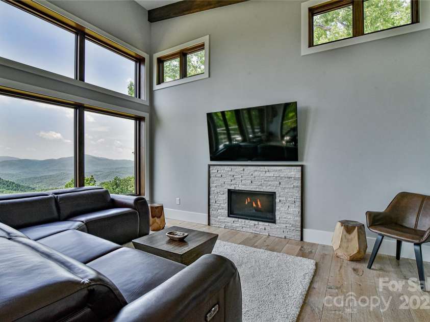 41 High Cliffs Trail, Black Mountain, NC 28711.  MLS# CAR4301745, YatesRealty ID 9005. 