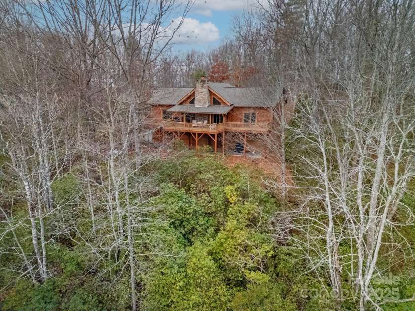 42 Tsitsi Court, Brevard, NC 28712.  MLS# CAR4326496, YatesRealty ID 9005. 
