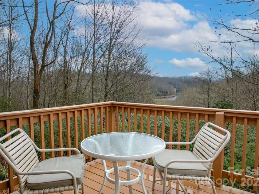 42 Tsitsi Court, Brevard, NC 28712.  MLS# CAR4326496, YatesRealty ID 9005. 