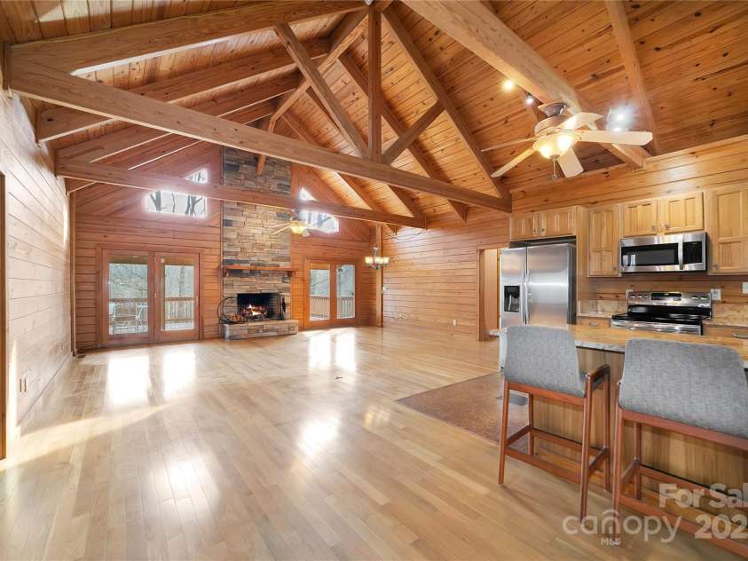 42 Tsitsi Court, Brevard, NC 28712.  MLS# CAR4326496, YatesRealty ID 9005. 