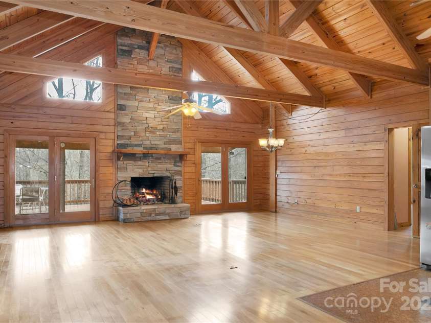 42 Tsitsi Court, Brevard, NC 28712.  MLS# CAR4326496, YatesRealty ID 9005. 