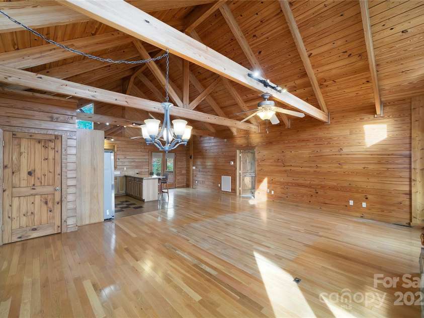 42 Tsitsi Court, Brevard, NC 28712.  MLS# CAR4326496, YatesRealty ID 9005. 