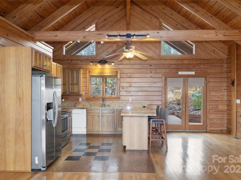 42 Tsitsi Court, Brevard, NC 28712.  MLS# CAR4326496, YatesRealty ID 9005. 