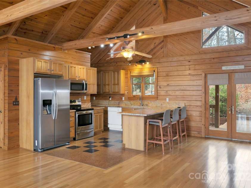 42 Tsitsi Court, Brevard, NC 28712.  MLS# CAR4326496, YatesRealty ID 9005. Open Kitchen