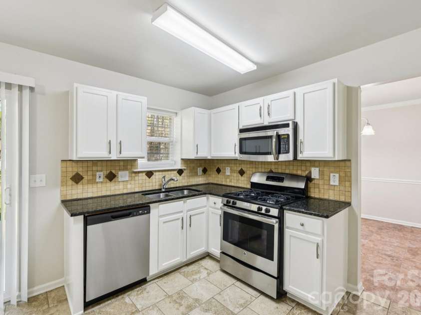 14518 Arbor Ridge Drive, Charlotte, NC 28273.  MLS# CAR4365016, YatesRealty ID 9006. 