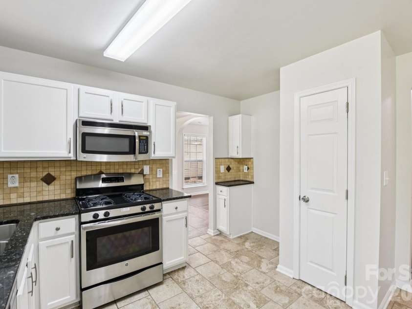 14518 Arbor Ridge Drive, Charlotte, NC 28273.  MLS# CAR4365016, YatesRealty ID 9006. 