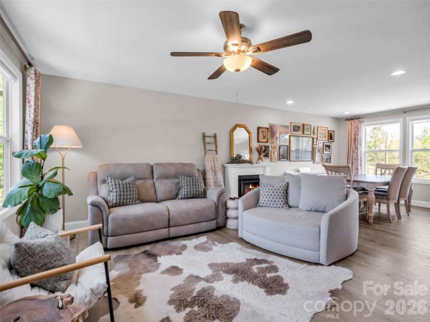 29 Kanes Drive, Hendersonville, NC 28739.  MLS# CAR4366222, YatesRealty ID 9007. 