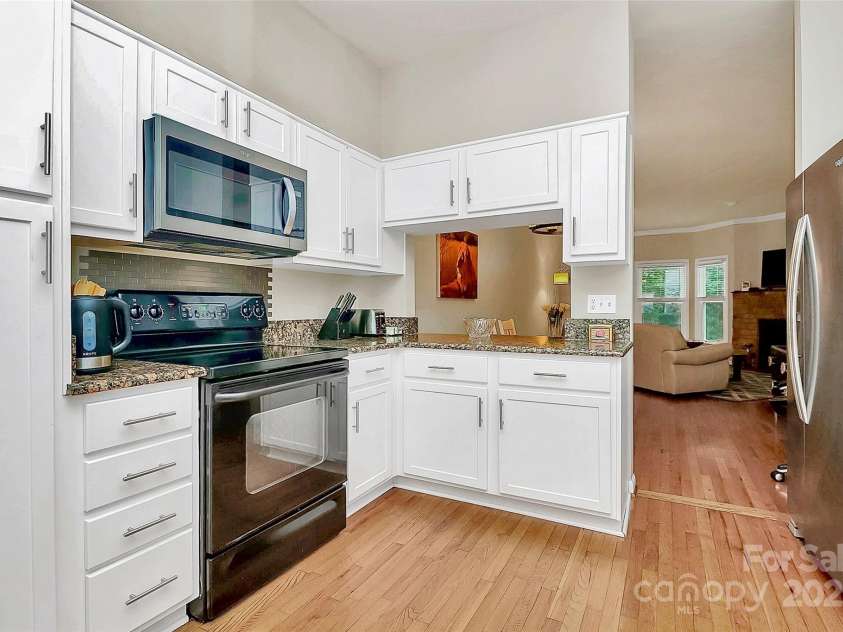 313 Clarkson Street, Charlotte, NC 28202.  MLS# CAR4250188, YatesRealty ID 9008. 