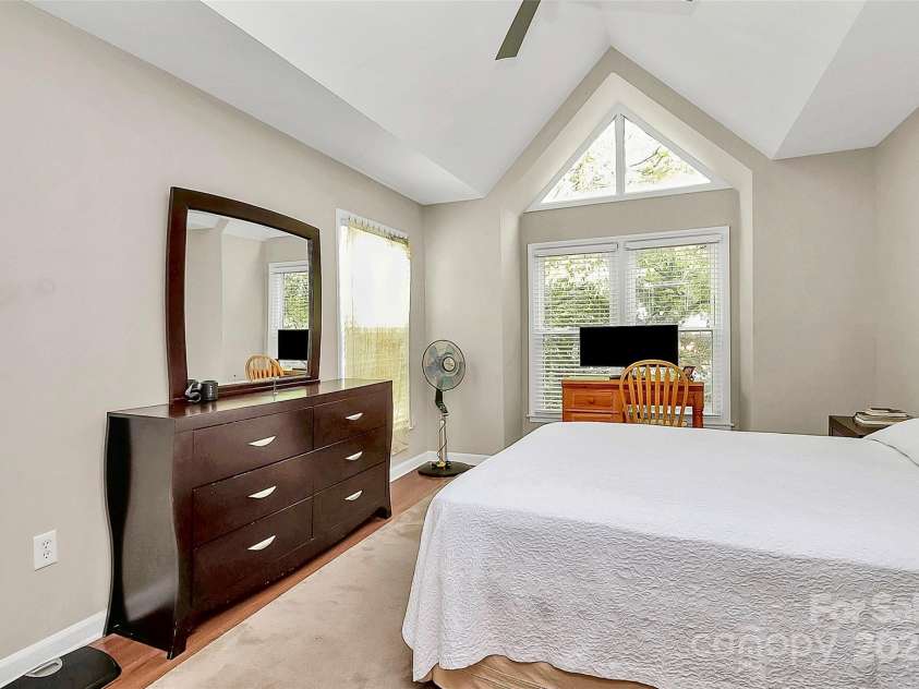 313 Clarkson Street, Charlotte, NC 28202.  MLS# CAR4250188, YatesRealty ID 9008. 