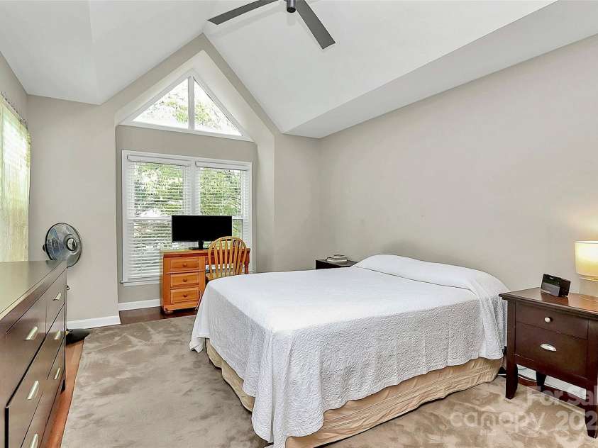 313 Clarkson Street, Charlotte, NC 28202.  MLS# CAR4250188, YatesRealty ID 9008. 