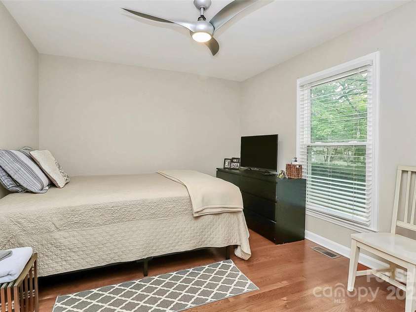 313 Clarkson Street, Charlotte, NC 28202.  MLS# CAR4250188, YatesRealty ID 9008. 