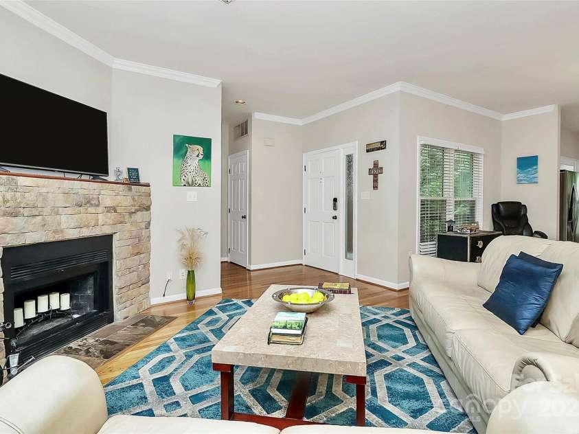 313 Clarkson Street, Charlotte, NC 28202.  MLS# CAR4250188, YatesRealty ID 9008. 