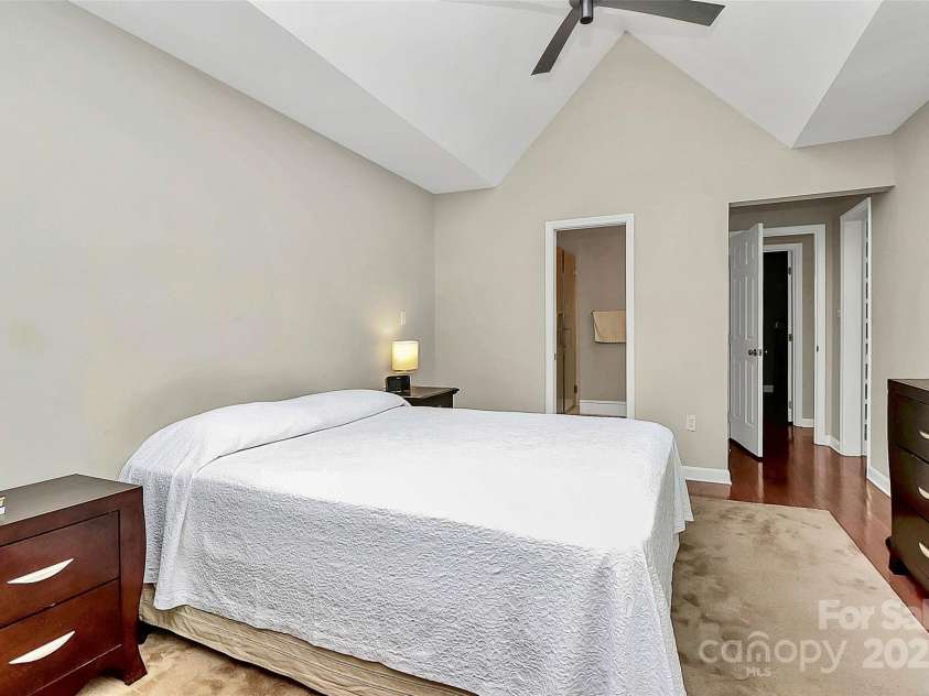 313 Clarkson Street, Charlotte, NC 28202.  MLS# CAR4250188, YatesRealty ID 9008. 