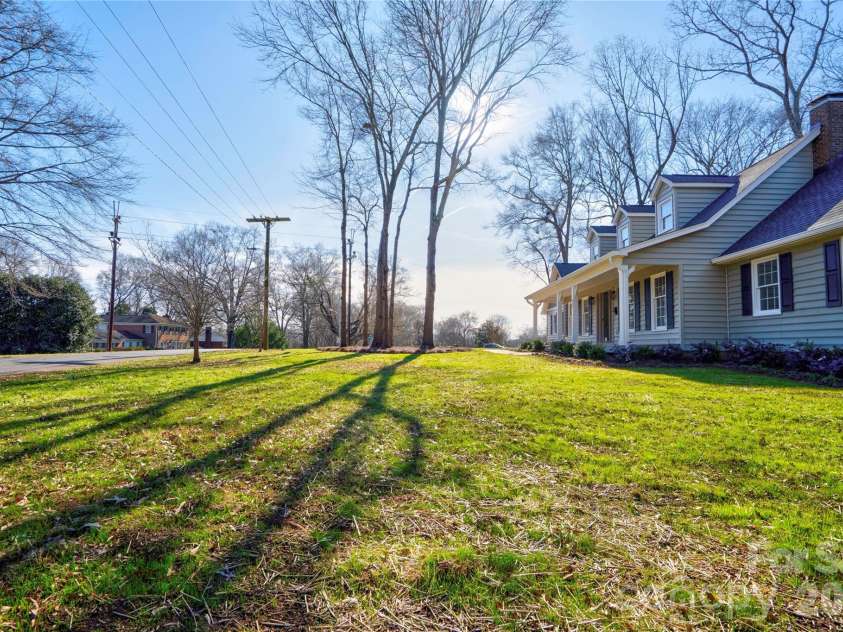 927 Elizabeth Road, Shelby, NC 28150.  MLS# CAR4335876, YatesRealty ID 9008. 