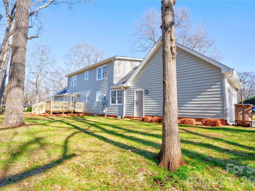 927 Elizabeth Road, Shelby, NC 28150.  MLS# CAR4335876, YatesRealty ID 9008. 