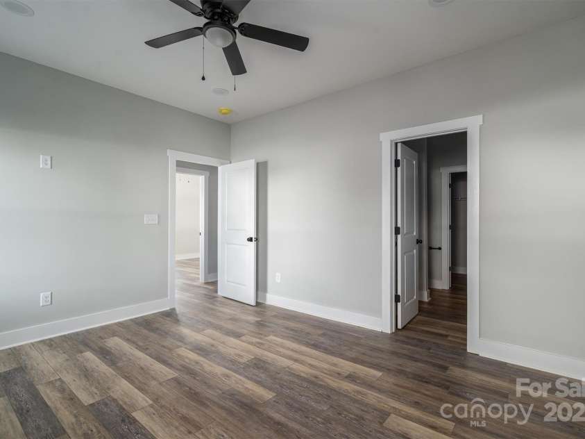 2832 12th Avenue, Hickory, NC 28602.  MLS# CAR4219670, YatesRealty ID 9009. 