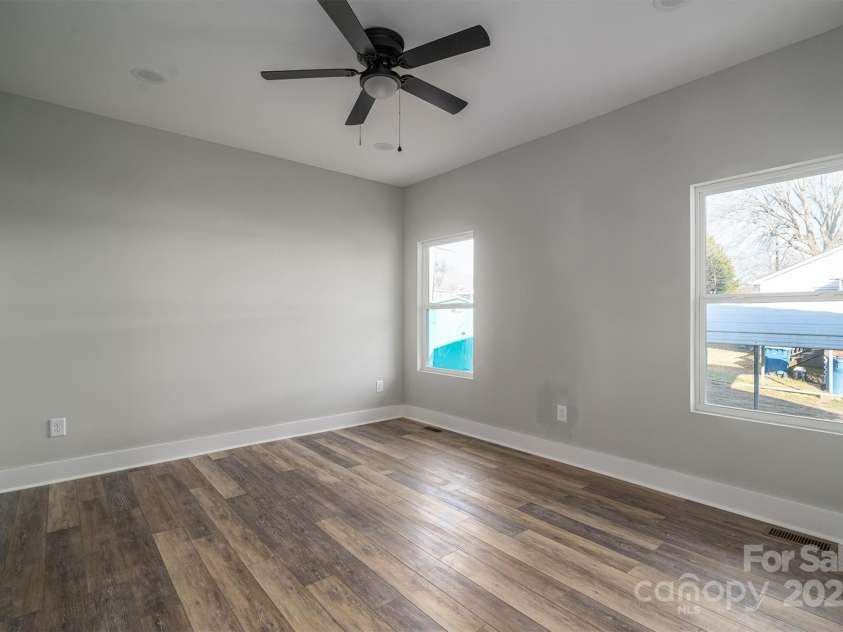 2832 12th Avenue, Hickory, NC 28602.  MLS# CAR4219670, YatesRealty ID 9009. 