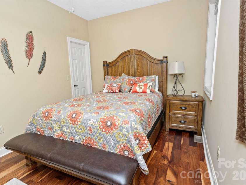 735 Bills Mountain Trail, Lake Lure, NC 28746.  MLS# CAR4316813, YatesRealty ID 901. 