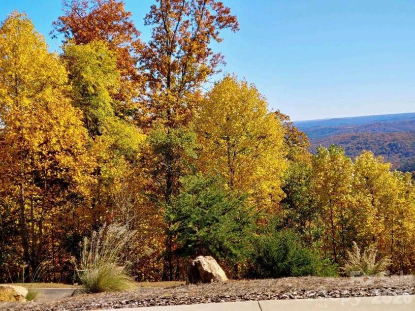 735 Bills Mountain Trail, Lake Lure, NC 28746.  MLS# CAR4316813, YatesRealty ID 901. 