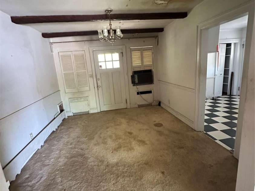 404 Mulberry Street, Cherryville, NC 28021.  MLS# CAR4248246, YatesRealty ID 9010. 