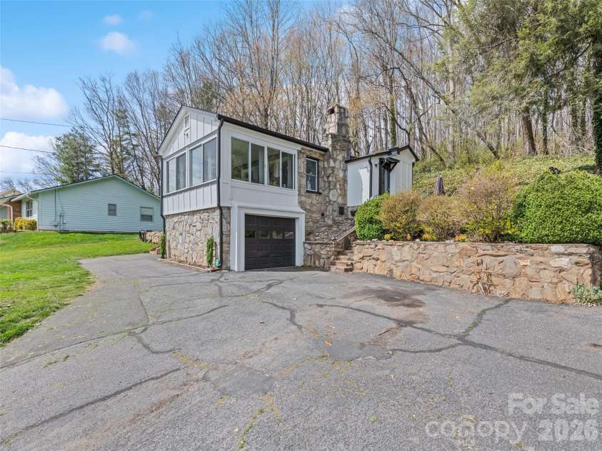 659 Golf Course Road, Waynesville, NC 28786.  MLS# CAR4364784, YatesRealty ID 9010. 