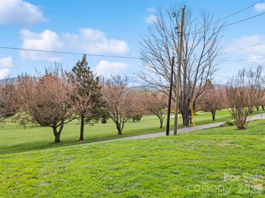 659 Golf Course Road, Waynesville, NC 28786.  MLS# CAR4364784, YatesRealty ID 9010. 