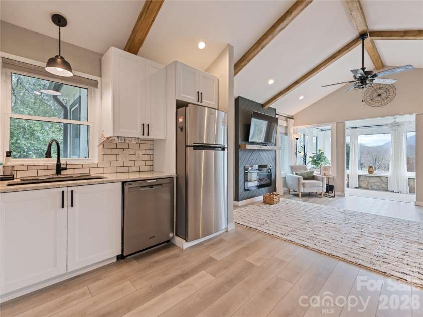 659 Golf Course Road, Waynesville, NC 28786.  MLS# CAR4364784, YatesRealty ID 9010. 