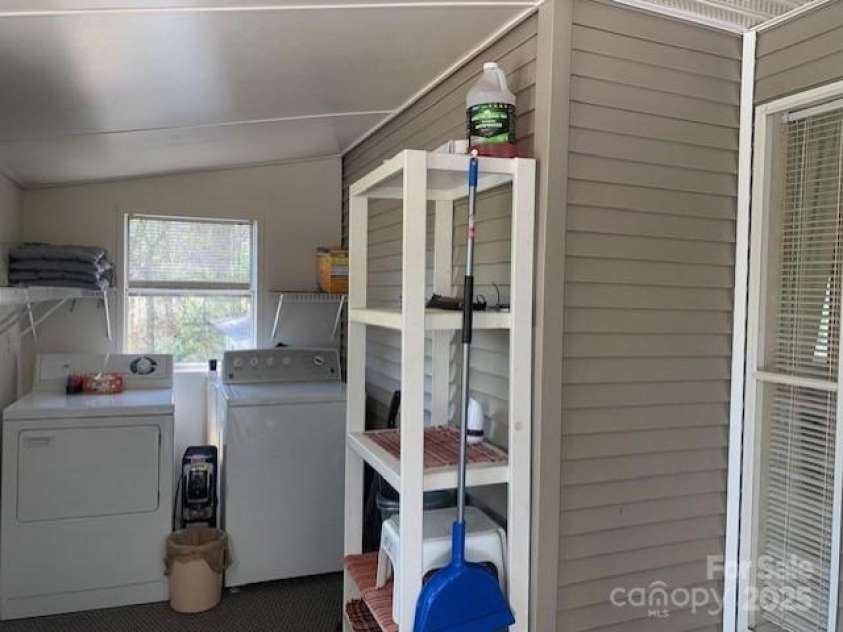 48 Homestead Avenue, Bryson City, NC 28713.  MLS# CAR4247145, YatesRealty ID 9011. 