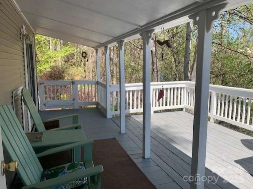 48 Homestead Avenue, Bryson City, NC 28713.  MLS# CAR4247145, YatesRealty ID 9011. 