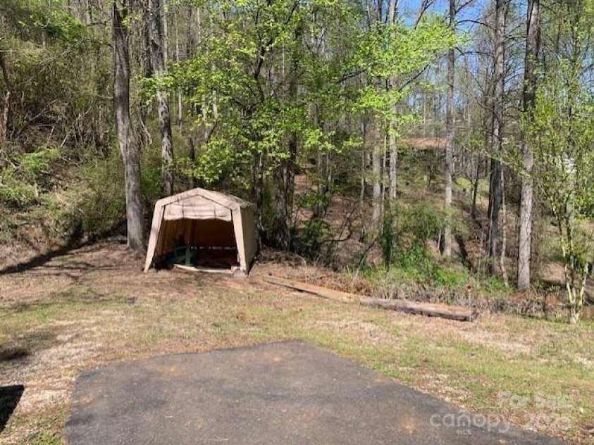 48 Homestead Avenue, Bryson City, NC 28713.  MLS# CAR4247145, YatesRealty ID 9011. 