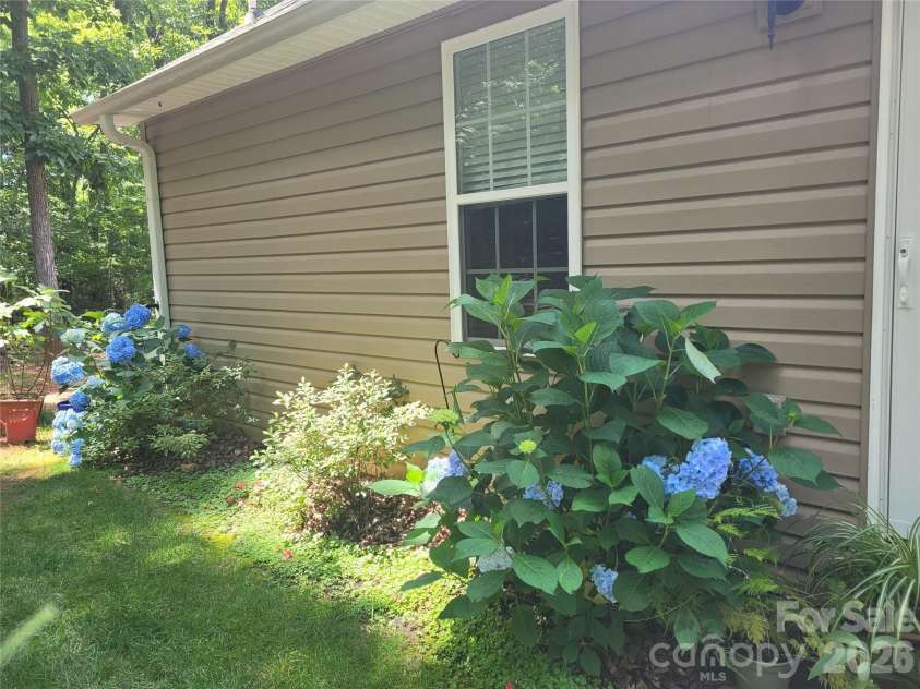 160 Winsome Forest Drive, Nebo, NC 28761.  MLS# CAR4360484, YatesRealty ID 9012. 2025