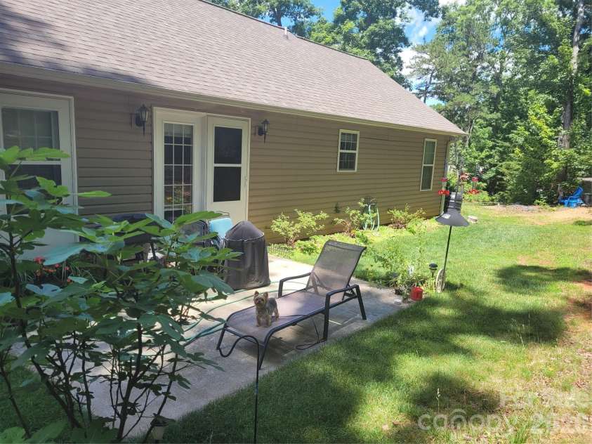 160 Winsome Forest Drive, Nebo, NC 28761.  MLS# CAR4360484, YatesRealty ID 9012. 2025