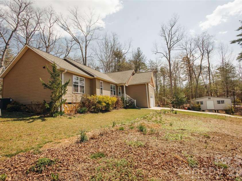 160 Winsome Forest Drive, Nebo, NC 28761.  MLS# CAR4360484, YatesRealty ID 9012. 