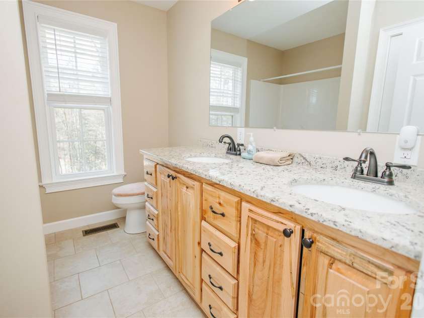 160 Winsome Forest Drive, Nebo, NC 28761.  MLS# CAR4360484, YatesRealty ID 9012. 