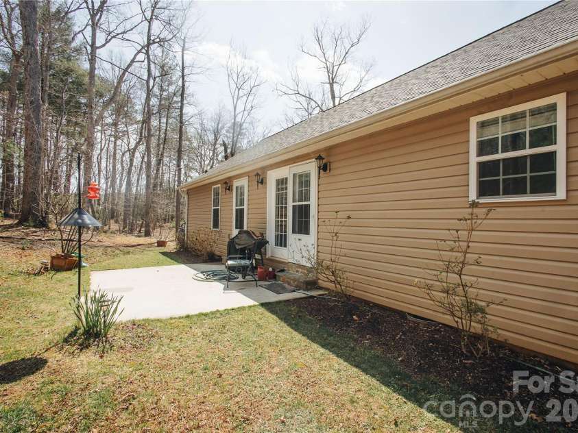 160 Winsome Forest Drive, Nebo, NC 28761.  MLS# CAR4360484, YatesRealty ID 9012. 