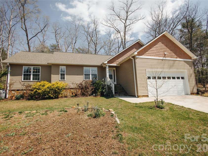 160 Winsome Forest Drive, Nebo, NC 28761.  MLS# CAR4360484, YatesRealty ID 9012. 