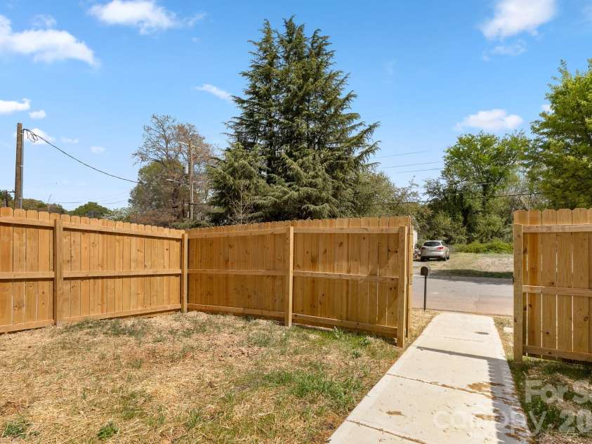 4431 Fair Street, Charlotte, NC 28208.  MLS# CAR4365773, YatesRealty ID 9013. 
