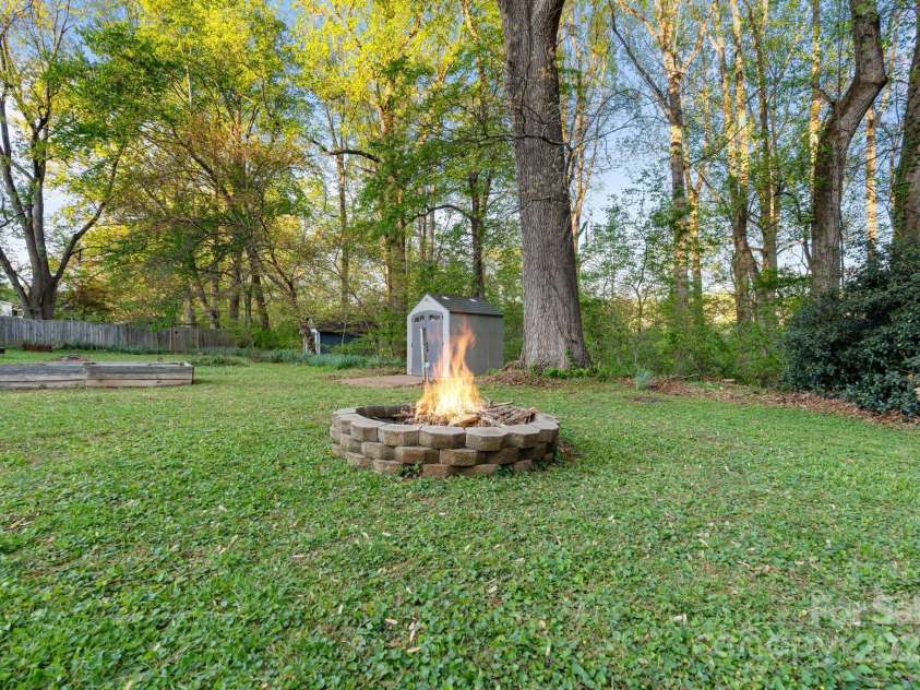 1483 Runabout Road, Pfafftown, NC 27040.  MLS# CAR4250556, YatesRealty ID 9014. 