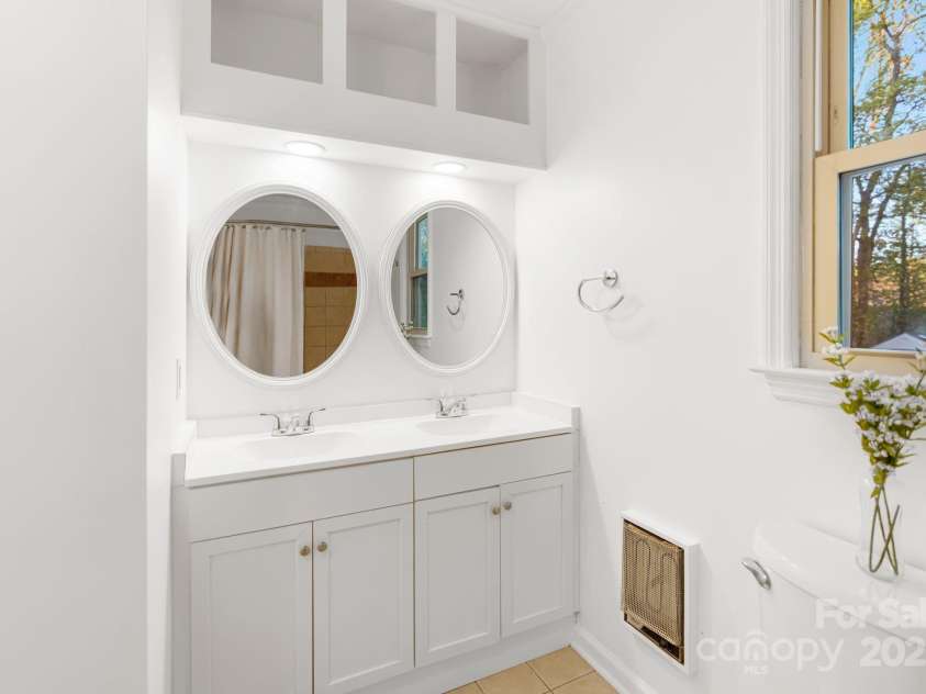 1483 Runabout Road, Pfafftown, NC 27040.  MLS# CAR4250556, YatesRealty ID 9014. 