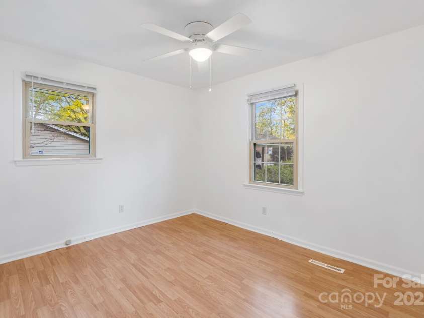 1483 Runabout Road, Pfafftown, NC 27040.  MLS# CAR4250556, YatesRealty ID 9014. 