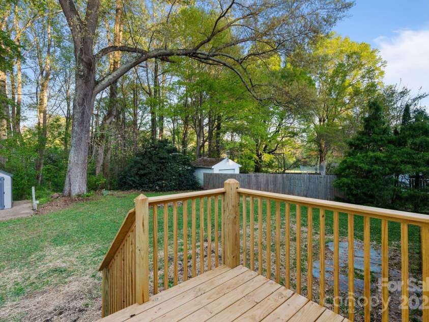 1483 Runabout Road, Pfafftown, NC 27040.  MLS# CAR4250556, YatesRealty ID 9014. 