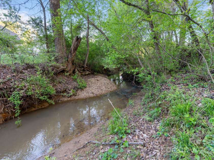 1483 Runabout Road, Pfafftown, NC 27040.  MLS# CAR4250556, YatesRealty ID 9014. 