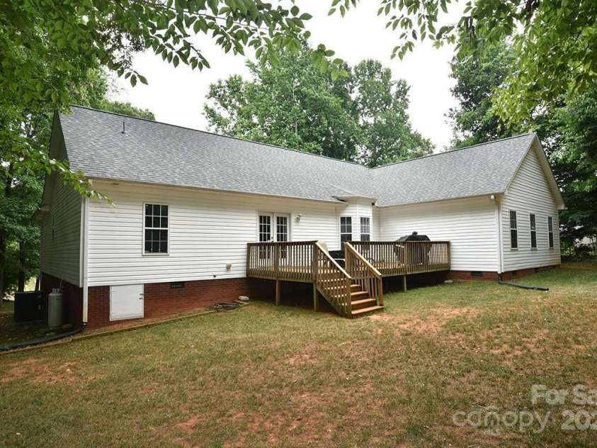 179 Hazelwood Drive, Mocksville, NC 27028.  MLS# CAR4155732, YatesRealty ID 9016. 