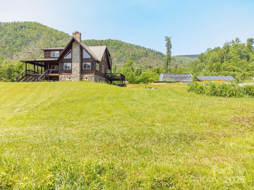 146 Green Briar Lane, Green Mountain, NC 28740.  MLS# CAR4287422, YatesRealty ID 9017. 